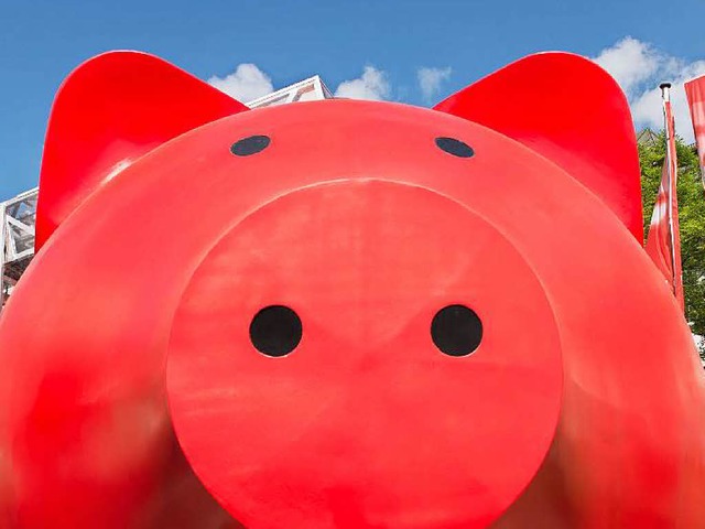 Damit das Sparschwein nicht umsonst ge...urde, gibt es Einlagensicherungsfonds.  | Foto: dpa