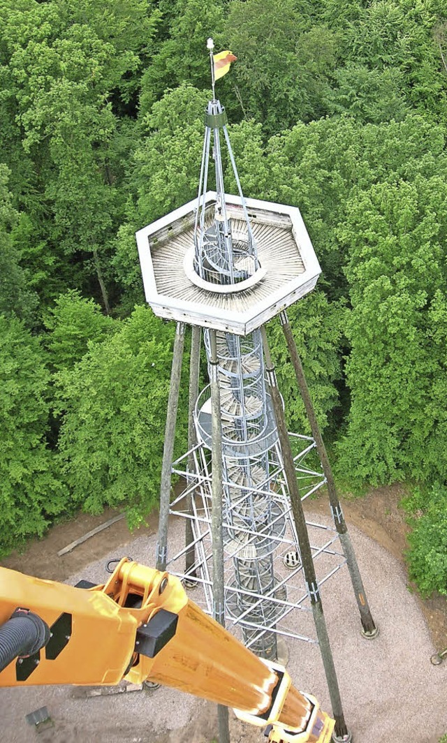 Der Eichbergturm von der Arbeitsbhne aus  | Foto: Sylvia-Karina Jahn