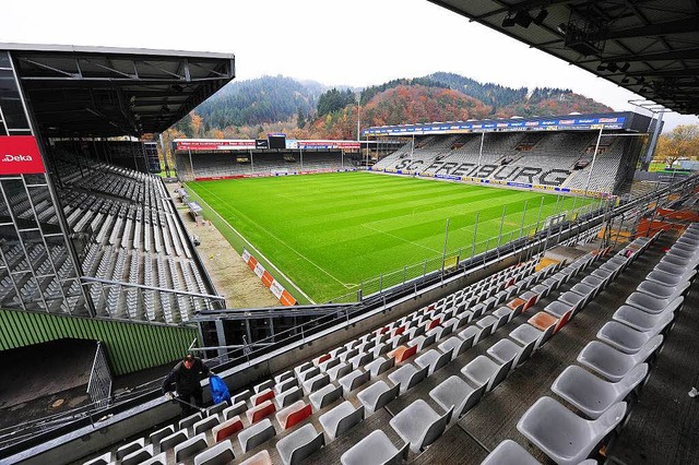 Ziel des Business-Run: Das Schwarzwaldstadion.  | Foto: Ingo Schneider