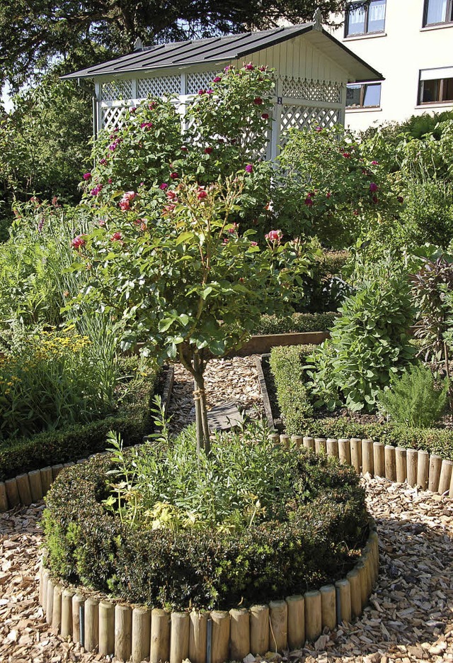 Duftende Kruter gibt es rund um das alte Gartenhaus.  | Foto: Jutta Binner-Schwarz