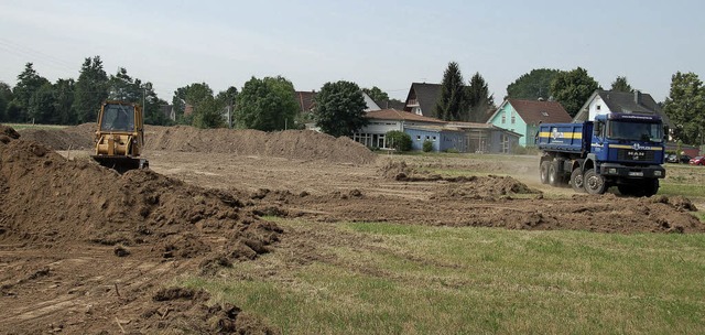 Die Erschlieungsarbeiten fr den Lebe...uen Hochwasserrichtlinien verzgert..   | Foto: Pia Grttinger