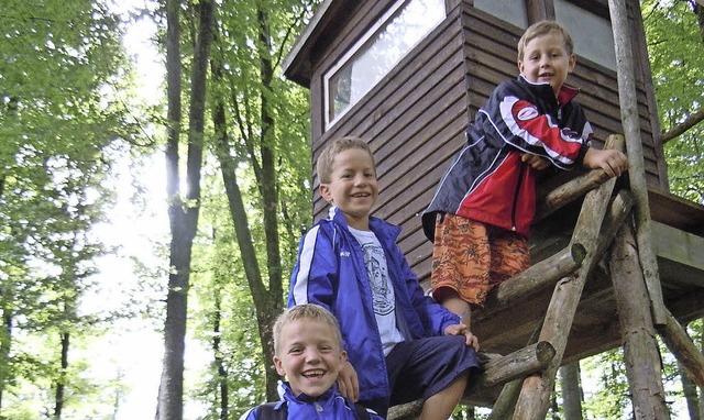 Auch spannende Naturerlebnisse warten ...Teilnehmer des Kinderferienprogramms.   | Foto: Archiv