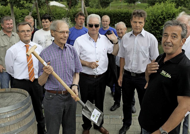 &#8222;Mister Golfwelt&#8220;: Hubert ...h und das neue Vollwrmeschutzsystem.   | Foto: Frank Linke