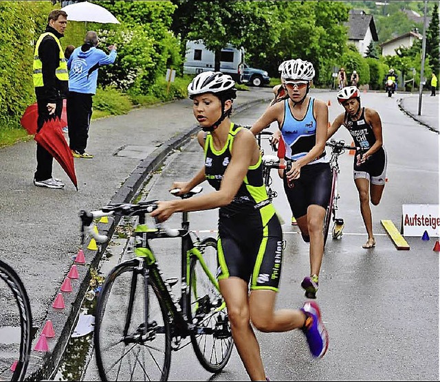 Seit 25 Jahren wird in Schopfheim der Sparkassen-Triathlon ausgerichtet.  | Foto: archivfoto: ZVG