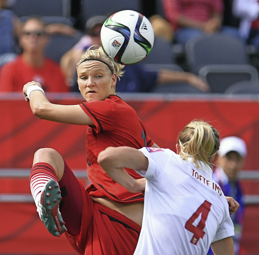 Mal Die Füße Kühlen Frauenfussball Badische Zeitung