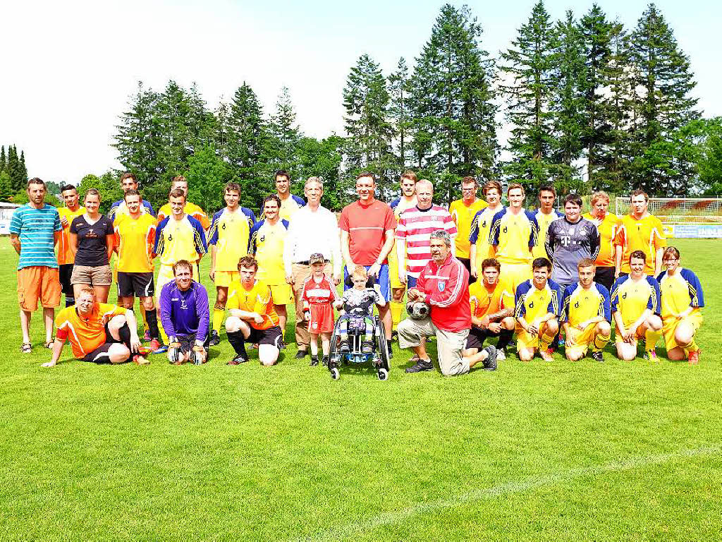 Dunker bewegt: Fuball, Radtouren und Triathon standen auf dem Programm.