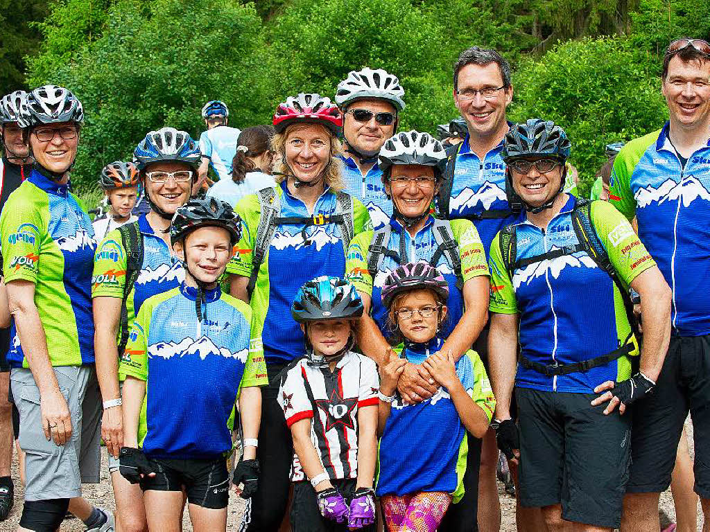 Dunker bewegt: Fuball, Radtouren und Triathon standen auf dem Programm.