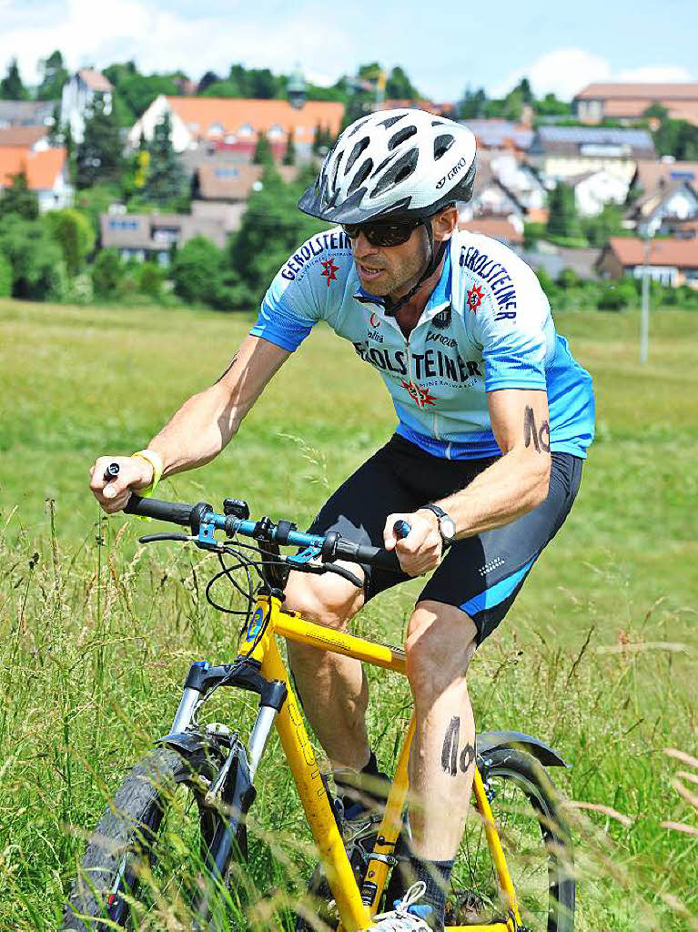 Dunker bewegt: Fuball, Radtouren und Triathon standen auf dem Programm.