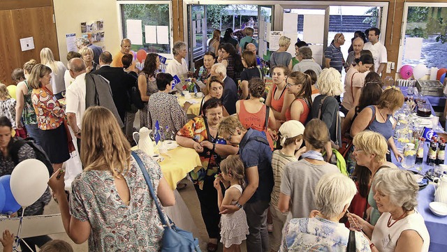 Sichtbarer Beleg fr den hohen Stellen... Menschen kamen und feierten mit ihm.   | Foto: Anja Bertsch