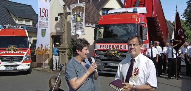 Mit kirchlichem Segen: Beim  Brunnenfe...Freiwilligen Feuerwehr Bad Krozingen.   | Foto: FOTOS: SUSANNE MLLER