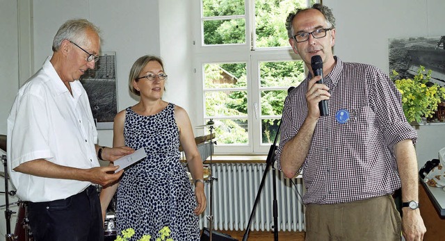 Martin Richter (links) und Jrgen Hauk...terin Astrid Siemes Knoblich entgegen.  | Foto: Silke HARTENstein