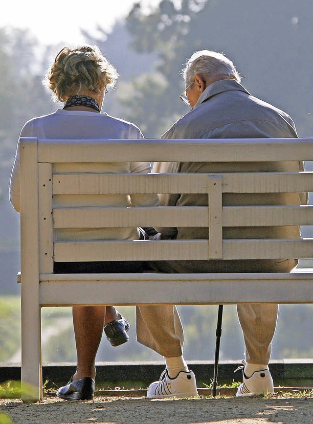 77,2 Prozent der Empfnger leben im Wohn- oder Pflegeheim.  | Foto: dpa