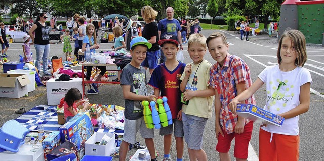 Einiges verkauft, manches neu erstande... der Tschamberschule war gut besucht.   | Foto: Sedlak