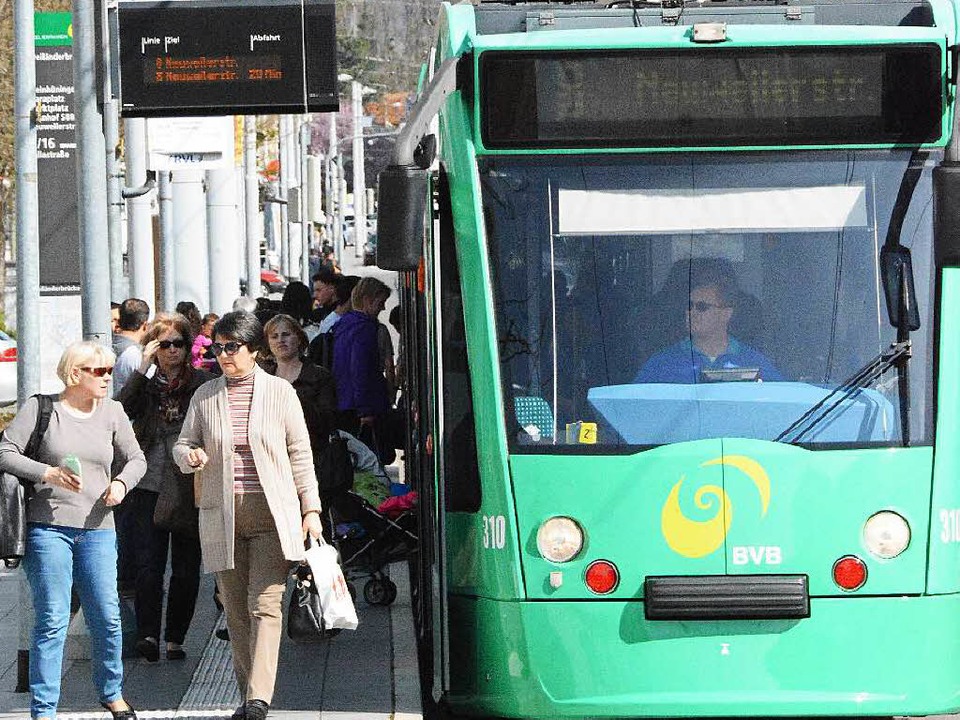 Die grenzberschreitende Tram der Lini...d tglich von 8000 Fahrgsten genutzt.  | Foto: Hannes Lauber