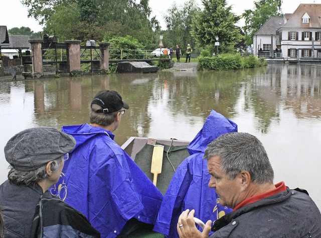 <Text>Einfahrt in &#8222;Klein-Venedig...war dabei Regenschutz angesagt.</Text>  | Foto: Werner Schnabl