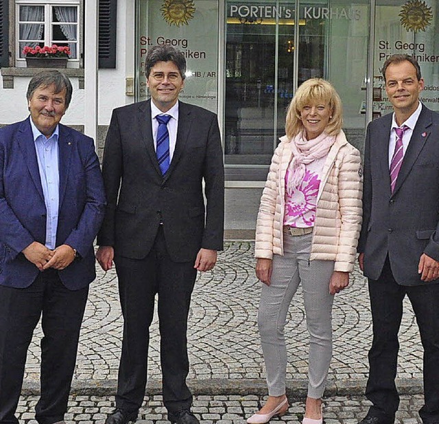 Frank Porten, Landrat Martin Kistler, ... Besichtigung der Kliniken St. Georg.   | Foto: Stefan Pichler