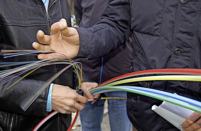 Glasfaserkabel verlegt der Landkreis fr ein Backbone-Netz.  | Foto: renk