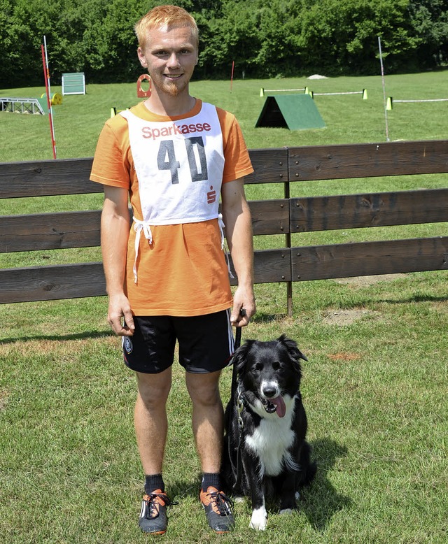 Wyhl. Tim Eckenfels und sein Hund  &#8...pf zwei und im 200 Meter-Gelnde-Lauf.  | Foto: Roland Vitt