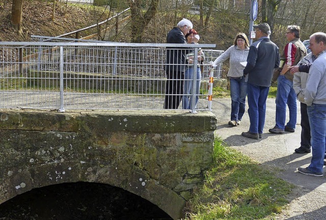 Ortschaftsratssitzung HeimbachDiese Ar... die alten Sandsteinbrcken angesehen.  | Foto: Aribert Rssel