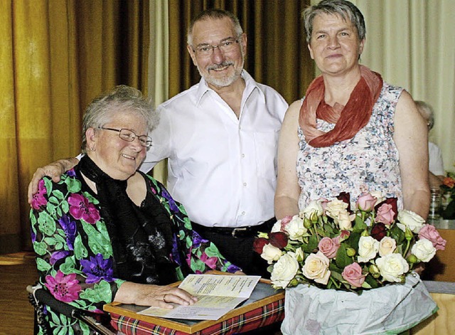 Fr 30 Jahre im Dienste der an Multipl... an Hannelore Flum und ihren Ehemann.   | Foto: Reinhard Cremer
