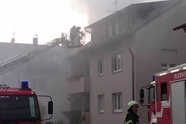 14 Personen bei Brand in Mehrfamilienhaus in Buchholz verletzt