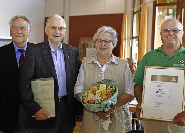 Doppelte Ehrungen: (von links) Bernd S...Gartenfreund Friesenheim  Heini Kopp.   | Foto: heidi fssel