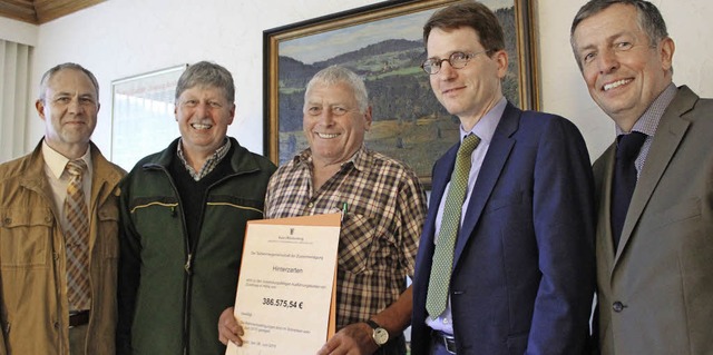 Fr die Flurneuordnung in Hinterzarten...ie Brgermeister Klaus-Michael Tatsch.  | Foto: Joachim Frommherz