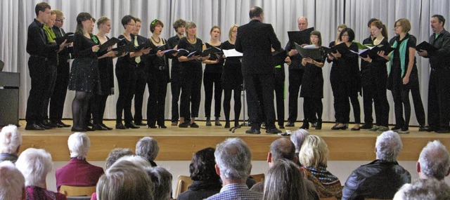 Die Junge Kantorei Freiburg hatte sich...tritt im Bernauer Kurhaus entschieden.  | Foto: U. Spiegelhalter