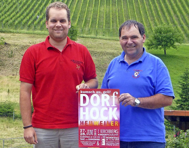 Markus Dischinger und Michael Strecker...eren derzeit den Dorfhock in Heuweiler  | Foto: privat