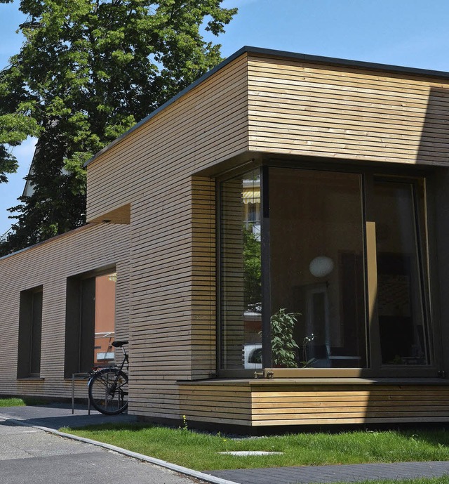 Die Architektur erregt Aufsehen: das neue Dekanatsgebude in Bad Krozingen.   | Foto: Susanne Mller
