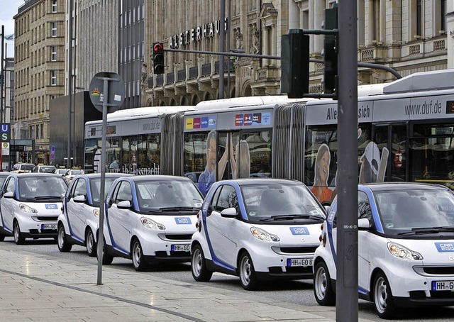 Carsharing liegt weiter im Trend. Das ...icht nur in groYen Städten populär.  | Foto: Daimler