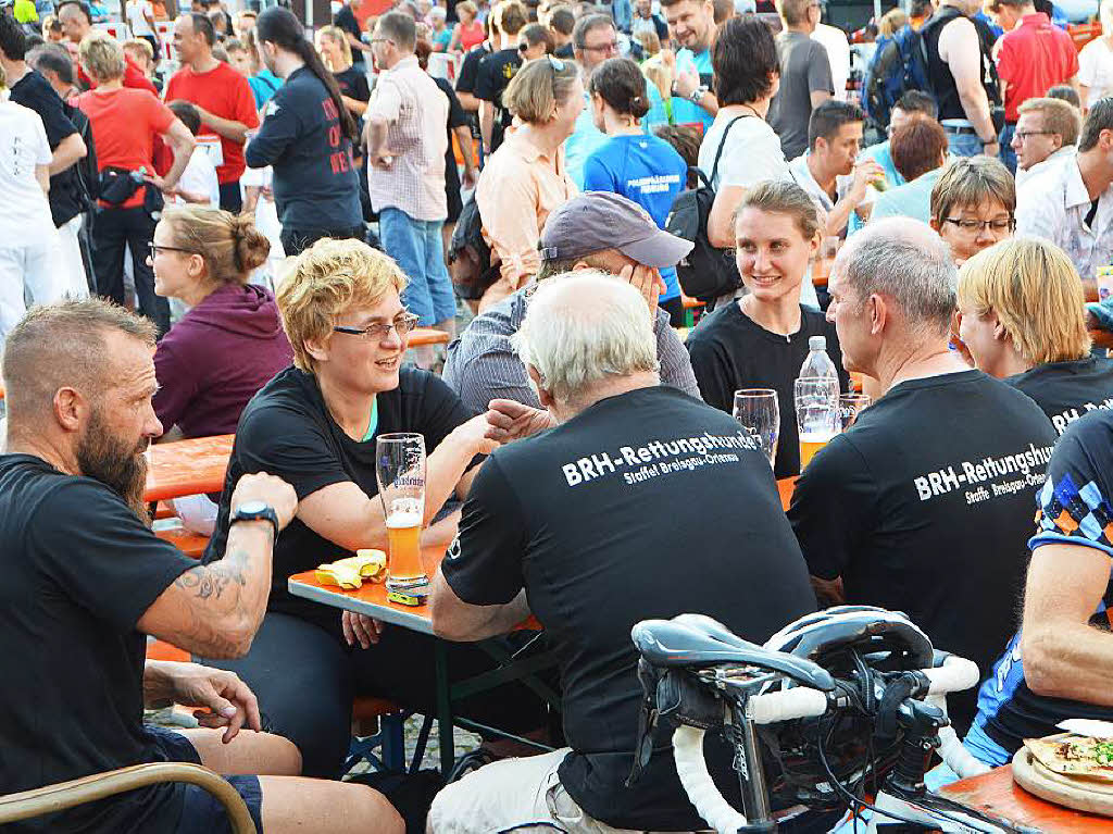 Nach dem Lauf war Party auf dem Marktplatz angesagt