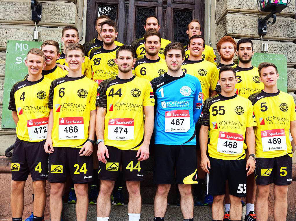 Auch die Handballer der SG Kndringen-Teningen waren in ihren Vereinstrikots am Start.