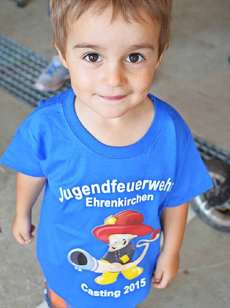 Der zweijhrige Emilio hat das Kinderprogramm erfolgreich absolviert und ein T-Shirt bekommen.