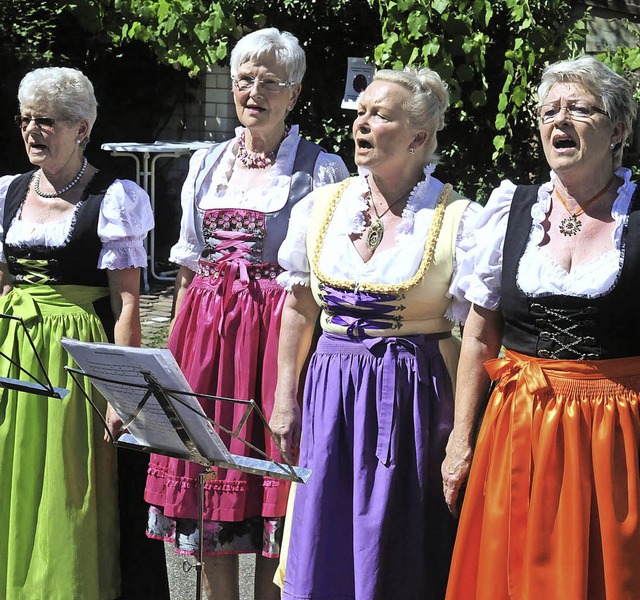 Mit dabei beim Hoffest: die &#8222;Singenden Hausfrauen&#8220; aus Friesenheim   | Foto: Wolfgang Knstle
