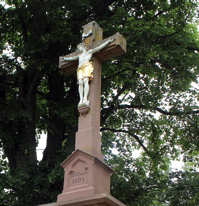 Missionskreuz: Vor 120 Jahren wurde da...vorausgegangenen Missionstagen heraus.  | Foto: Christa Maier