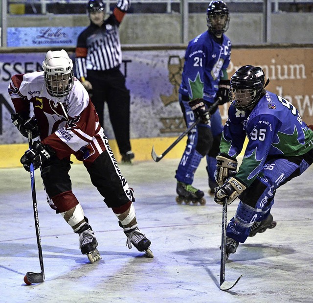Das Eis ist weg, es lebe Skaterhockey ...o Bamann   in der  Franz-Siegel-Halle.  | Foto: Daniel Thoma
