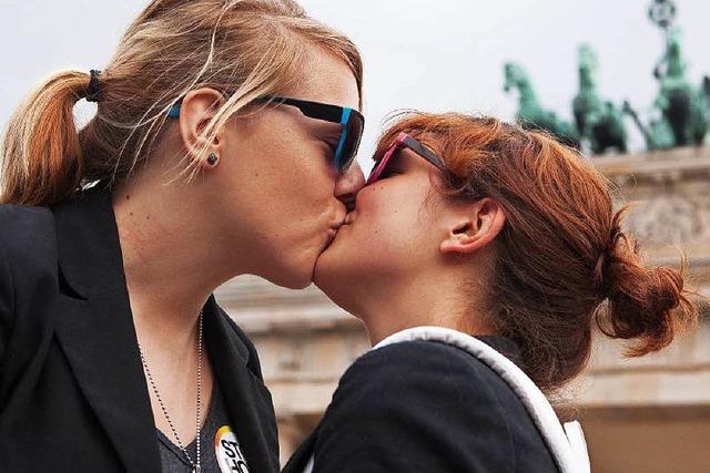 CDU-Befragung: Eher fr oder eher gegen die Homo-Ehe?