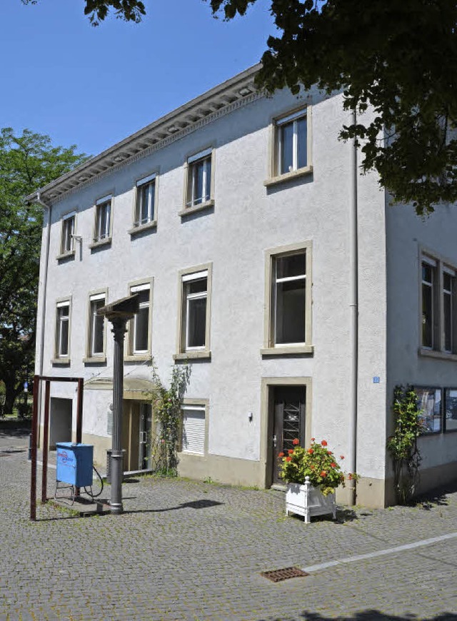 Soll bis Ende 2016 zwlf Flchtlingen ... die Alte Bibliothek in Bad Krozingen   | Foto: Mike Abele