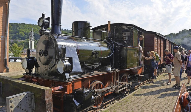 Beim Bahnhofsfest kann man den  Wagen-...-, aber noch nicht betriebsfhig ist.   | Foto: Maier