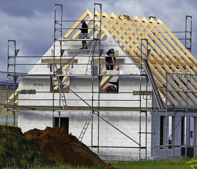 Ob der Hausbau gut gelingt, hngt beso...on der Wahl der richtigen Baufirma ab.  | Foto: jens Bttner/Kai Remmers
