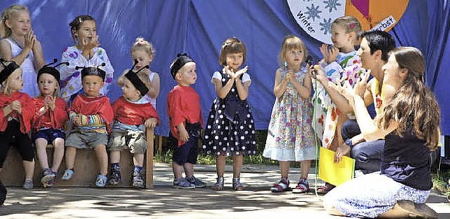 Beim Sommerfest in der Kindertagesstt...ttelpunkt einer bunten Programmfolge.   | Foto: Werner Schnabl