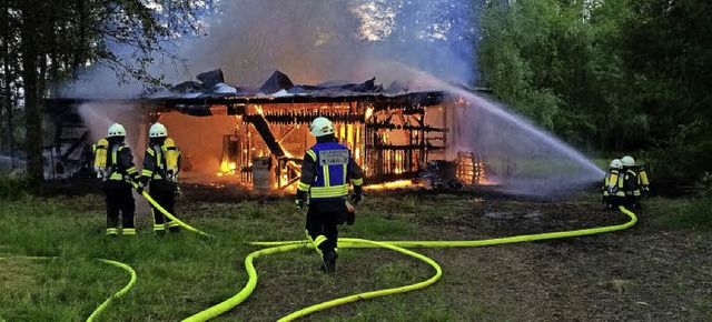 Dieser Schuppenbrand in Wollbach war einer der grten Einstze in diesem Jahr.   | Foto: Feuerwehr Kandern