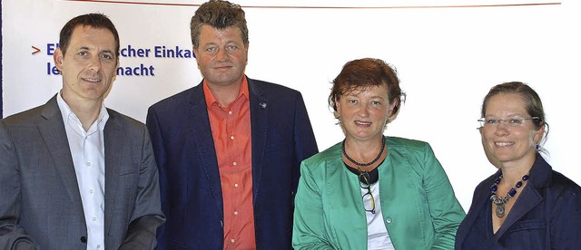 Zu Gast bei TEK: OB Jrg Lutz, die TEK...tsfhrerin Diana Stcker (von links).   | Foto: Thomas Loisl Mink