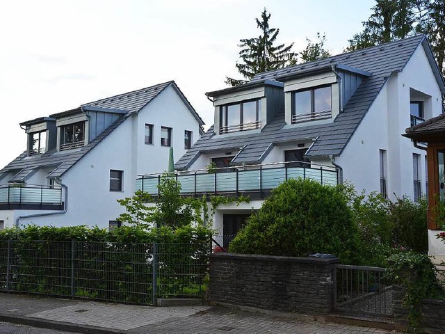 Die beiden Mehrfamilienhuser in der Hfener Strae in Kirchzarten.  | Foto: Markus Donner