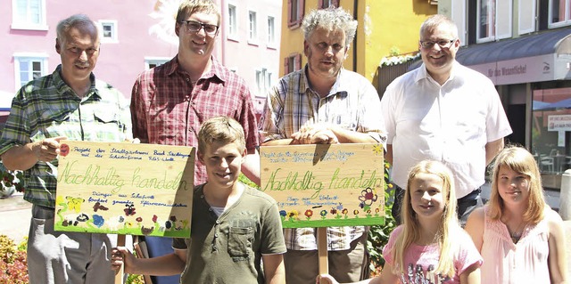 Die stdtischen Beete in Bad Sckingen...r Alexander Guhl und Julia Hasenkamp    | Foto: Susanne Kanele