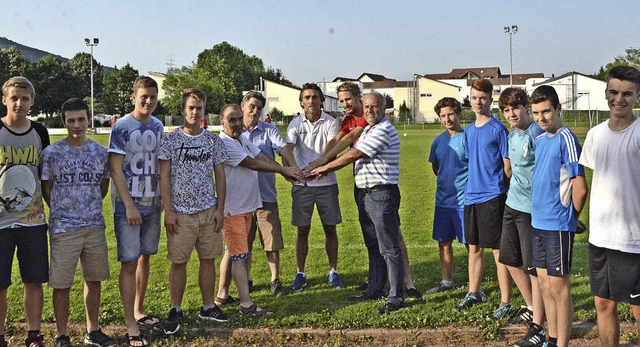 Beim ersten Training zum Kennenlernen ...ner Lber, beide vom FSV Rheinfelden.   | Foto: Heinz Vollmar