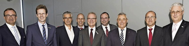 Sparkassenchef Ulrich Feuerstein und V...n (von links) aus dem Verwaltungsrat.   | Foto: Mnch