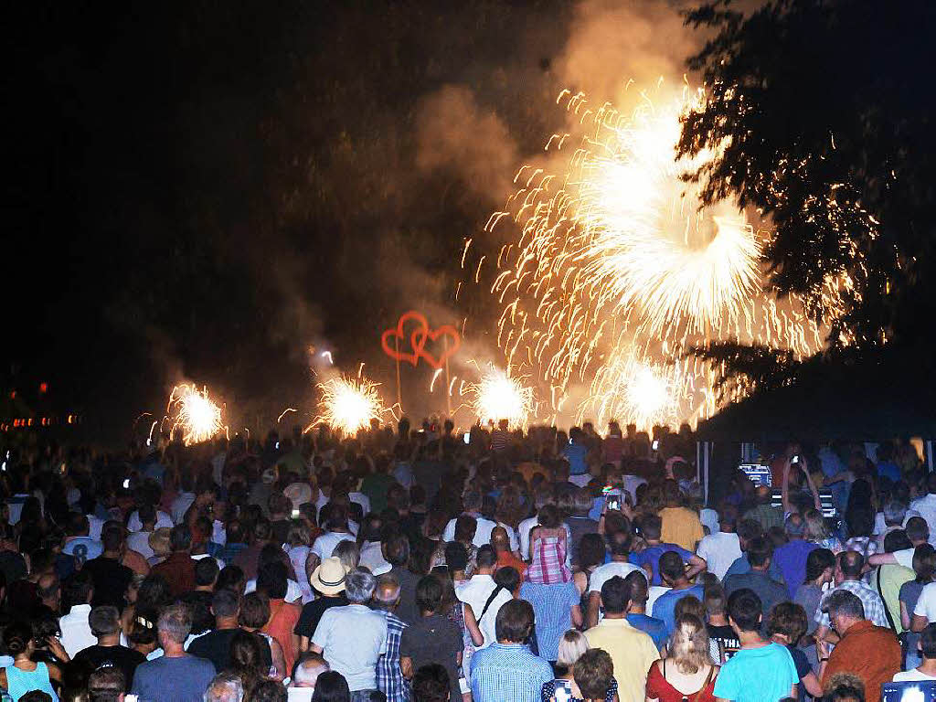 Konzerte auf vier Bhnen, tausende Lichter und ein Feuerwerk zum Abschluss: Das Lichterfest im Lahrer Stadtpark in Bildern.
