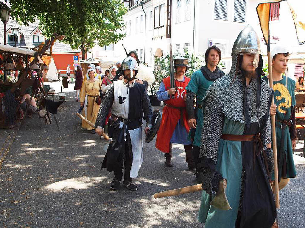 Historisches Altstadtfest in Kenzingen: Freie Ritterschaft Baden beim Umzug